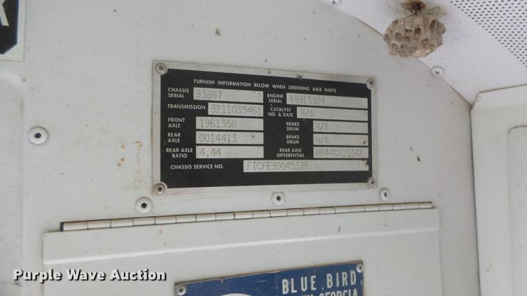 image for item ET9453 2000 Blue Bird TC2000 school bus