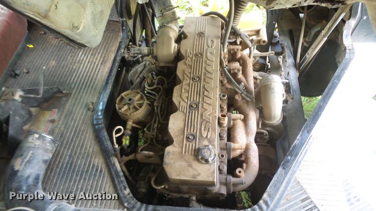 image for item ET9453 2000 Blue Bird TC2000 school bus