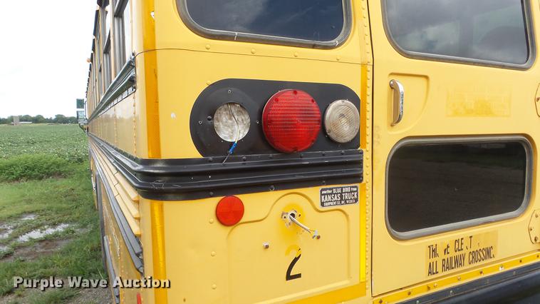 image for item ET9453 2000 Blue Bird TC2000 school bus