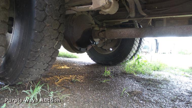 image for item ET9453 2000 Blue Bird TC2000 school bus