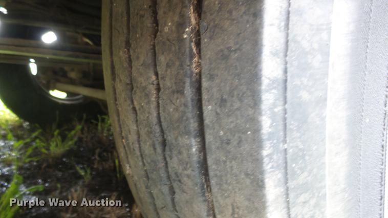 image for item ET9453 2000 Blue Bird TC2000 school bus