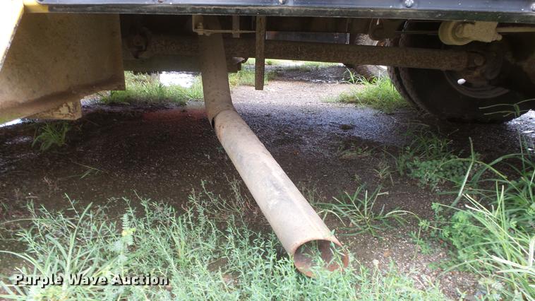 image for item ET9453 2000 Blue Bird TC2000 school bus