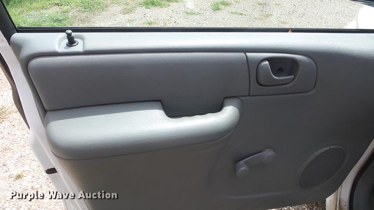 image for item ET9454 2007 Dodge Grand Caravan van