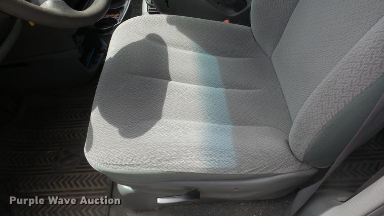 image for item ET9454 2007 Dodge Grand Caravan van