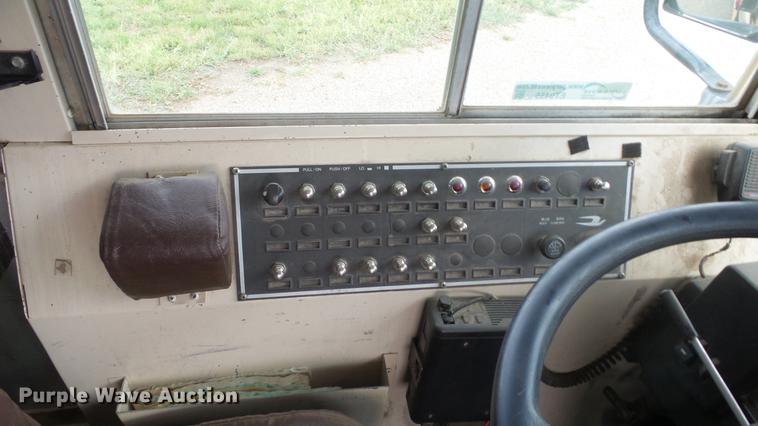 image for item ET9455 1996 Blue Bird TC2000 school bus