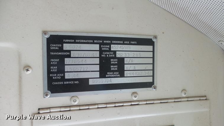 image for item ET9455 1996 Blue Bird TC2000 school bus