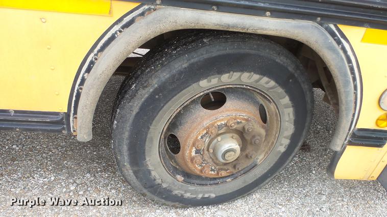 image for item ET9455 1996 Blue Bird TC2000 school bus