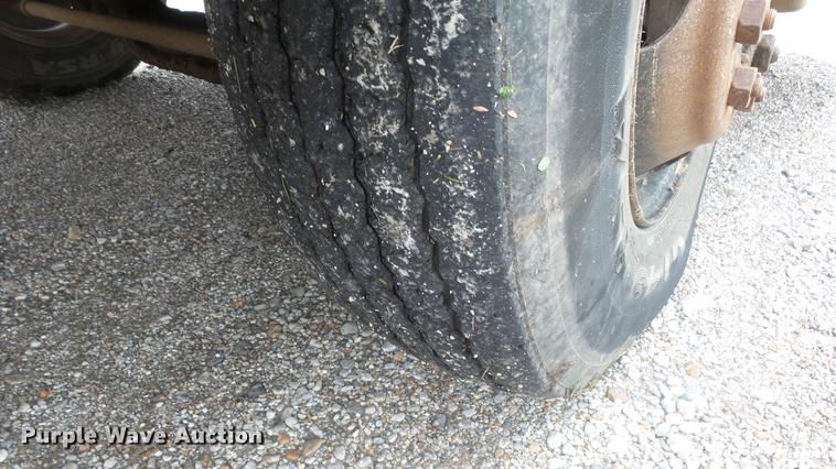 image for item ET9455 1996 Blue Bird TC2000 school bus