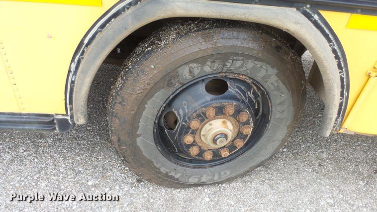 image for item ET9455 1996 Blue Bird TC2000 school bus