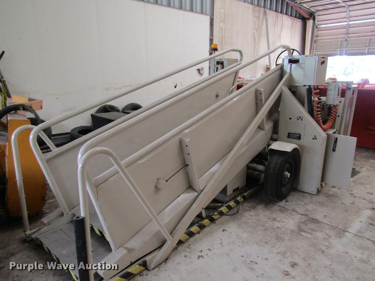 image for item EU9508 Brownie Just Mobility Series One wheelchair lift