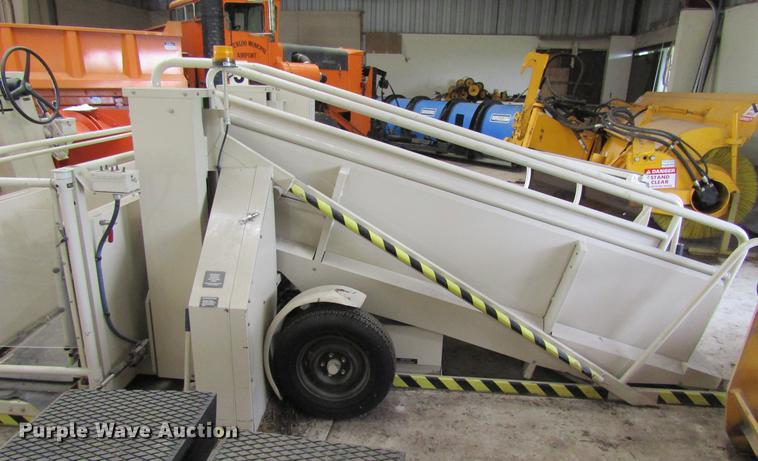 image for item EU9508 Brownie Just Mobility Series One wheelchair lift