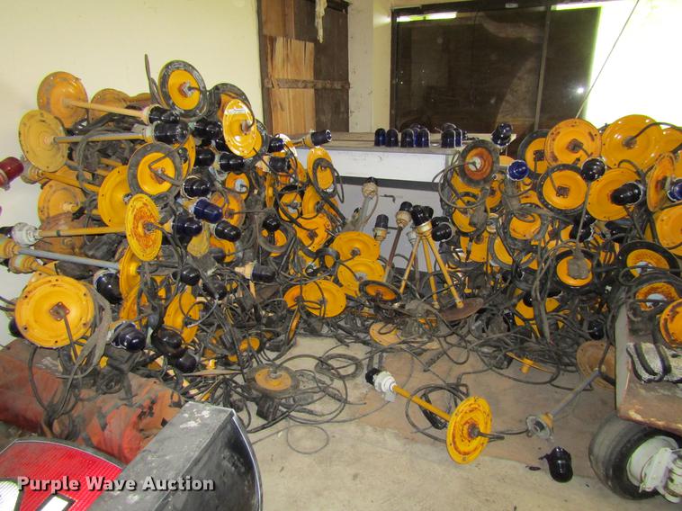 image for item EU9509 Approximately 100 airport taxiway lights