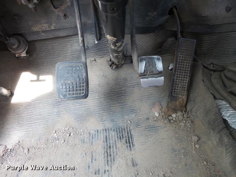 image for item EV9212 1977 Ford F700 dump truck