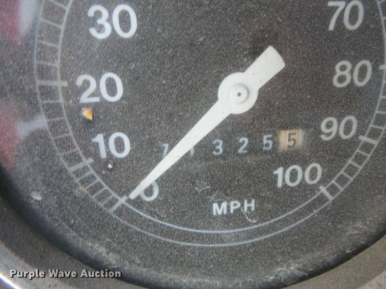 image for item EV9212 1977 Ford F700 dump truck