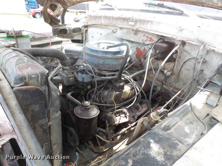 image for item EV9212 1977 Ford F700 dump truck