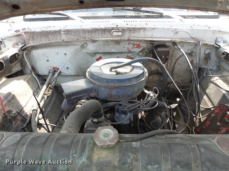 image for item EV9212 1977 Ford F700 dump truck