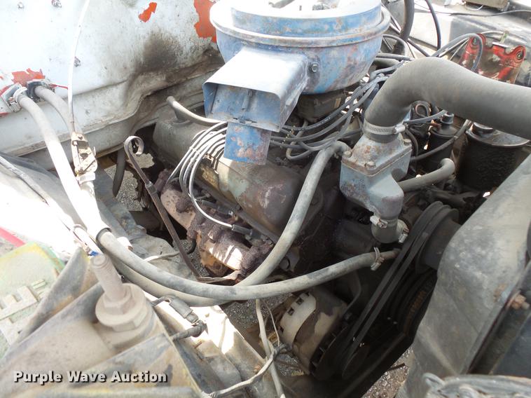 image for item EV9212 1977 Ford F700 dump truck