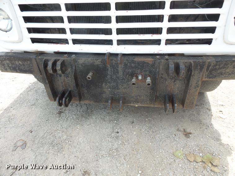 image for item EV9212 1977 Ford F700 dump truck