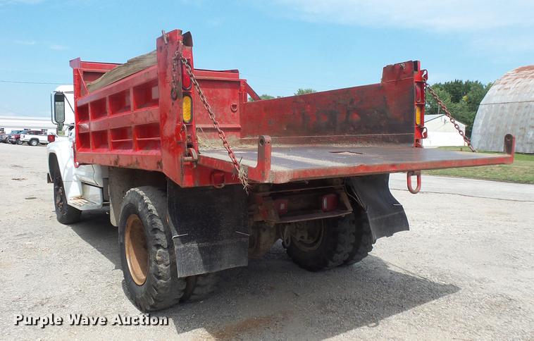 image for item EV9212 1977 Ford F700 dump truck
