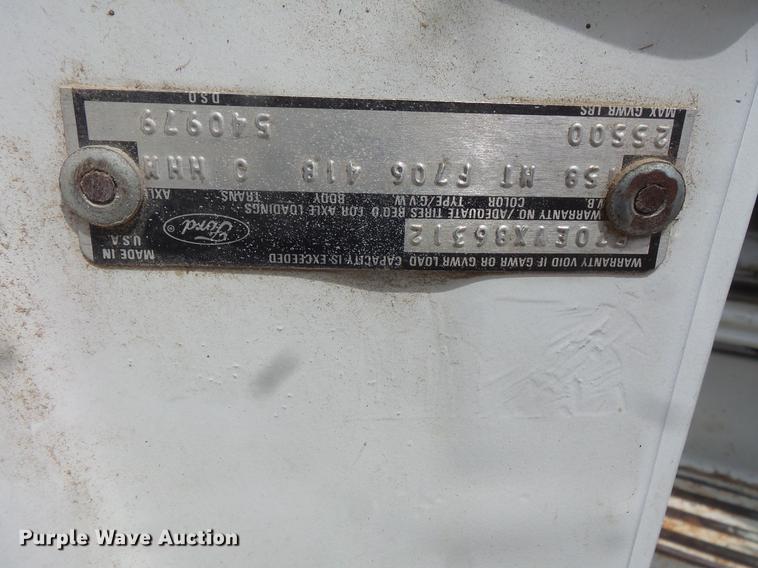 image for item EV9212 1977 Ford F700 dump truck