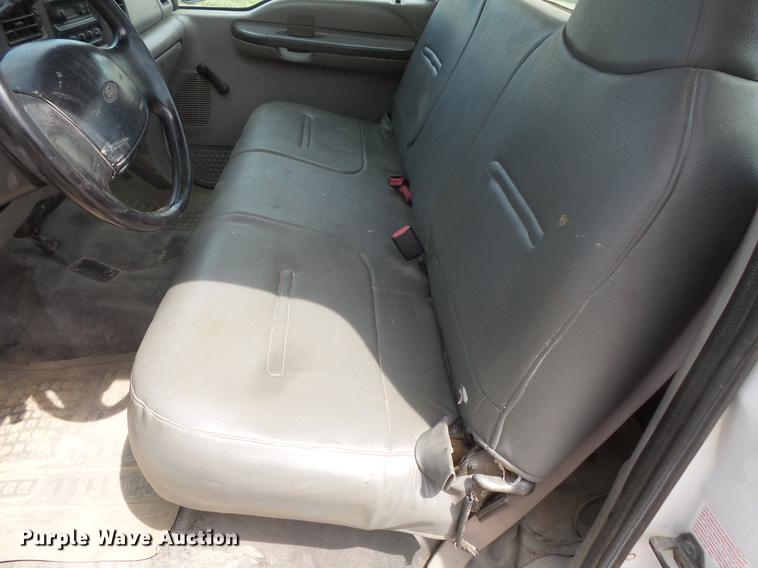 image for item EV9213 2000 Ford F250 pickup truck