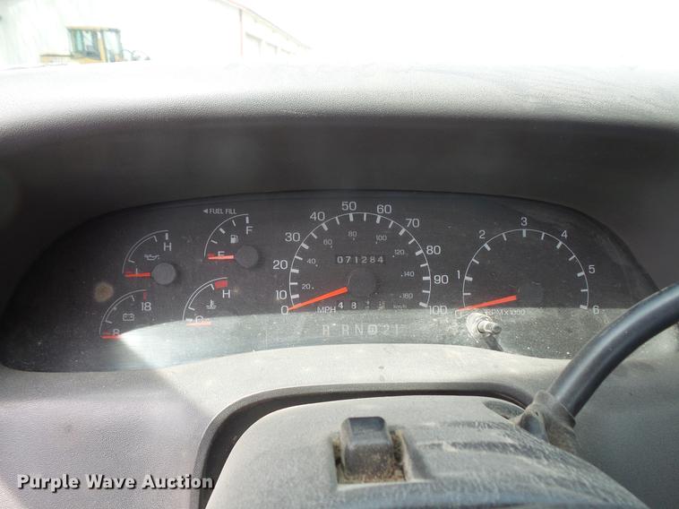 image for item EV9213 2000 Ford F250 pickup truck