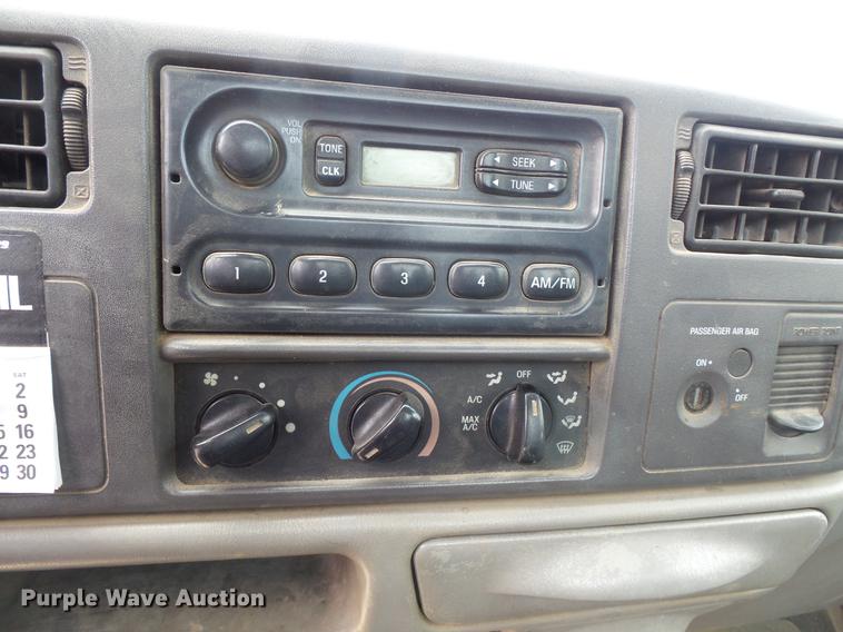 image for item EV9213 2000 Ford F250 pickup truck