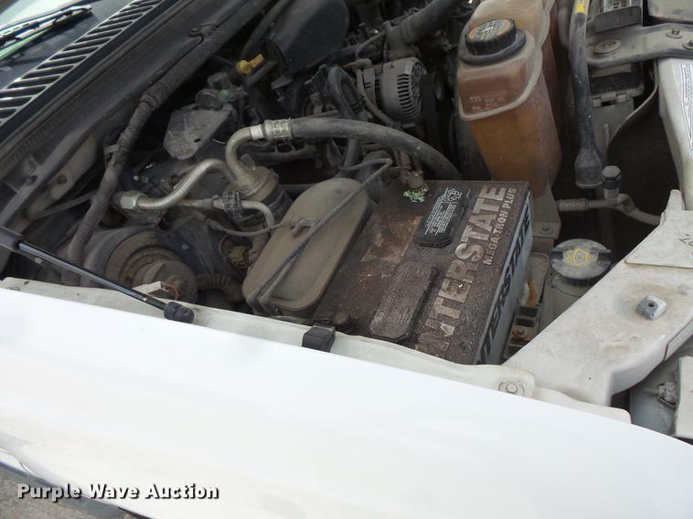 image for item EV9213 2000 Ford F250 pickup truck