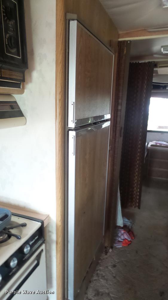 image for item EZ9486 1988 Chevrolet Pace Arrow RV