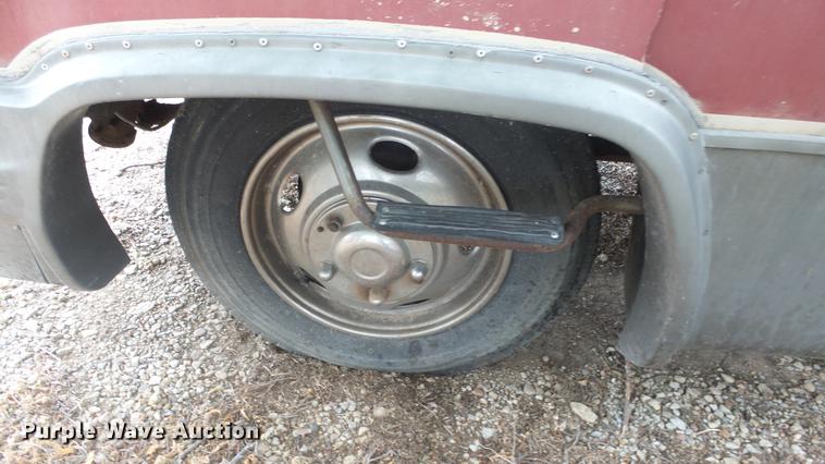 image for item EZ9486 1988 Chevrolet Pace Arrow RV