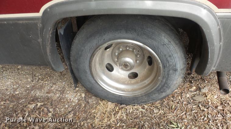 image for item EZ9486 1988 Chevrolet Pace Arrow RV