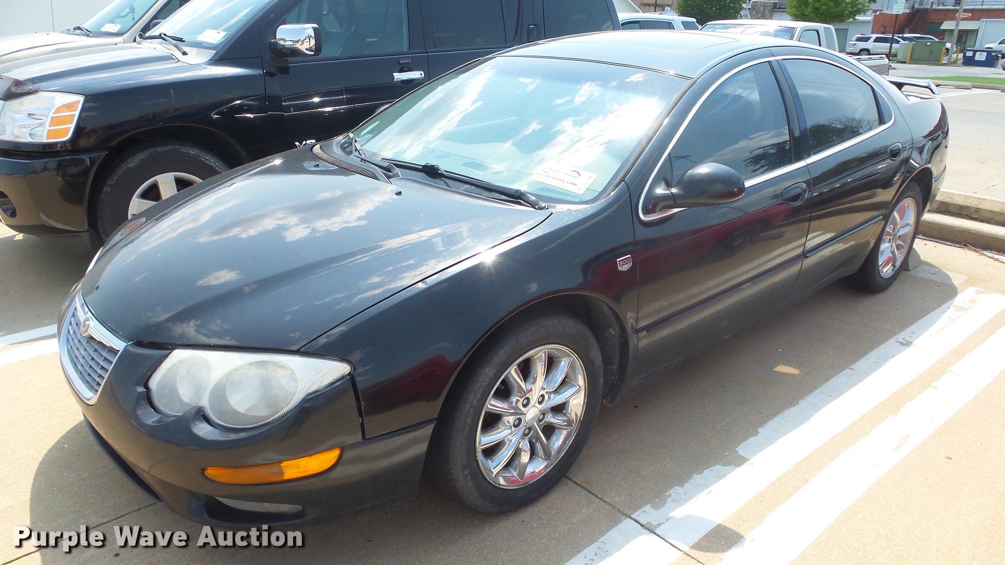 2004 Chrysler 300M in Newton, KS Item DE7243 sold Purple Wave