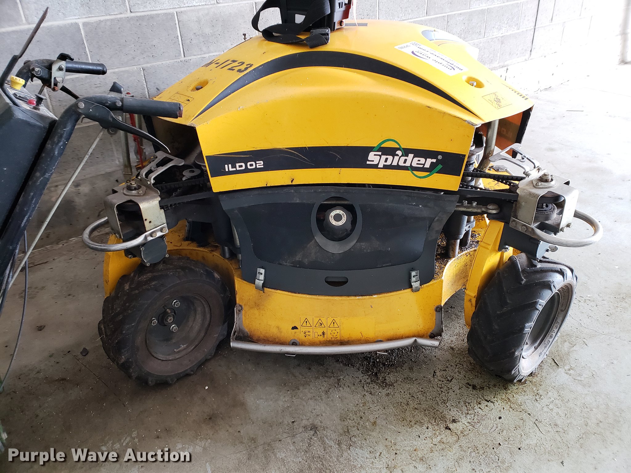 Spider ILD02 slope mower in Lee