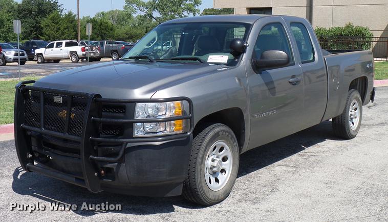 image for item DD5270 2013 Chevrolet Silverado 1500 Ext. Cab pickup truck