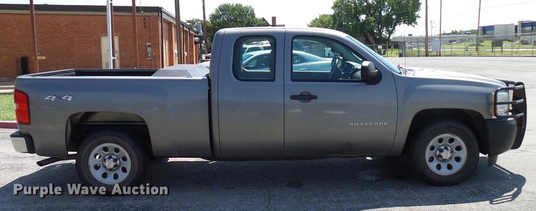 image for item DD5270 2013 Chevrolet Silverado 1500 Ext. Cab pickup truck