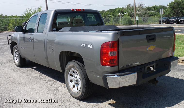 image for item DD5270 2013 Chevrolet Silverado 1500 Ext. Cab pickup truck