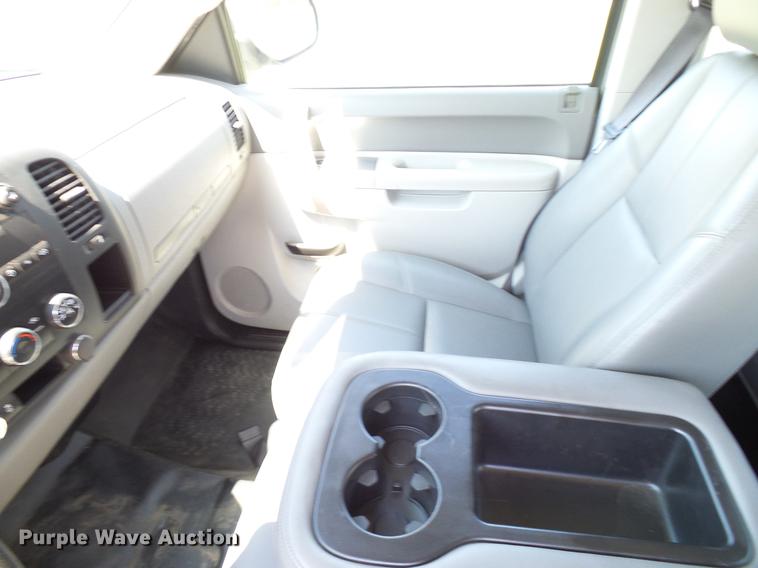 image for item DD5270 2013 Chevrolet Silverado 1500 Ext. Cab pickup truck