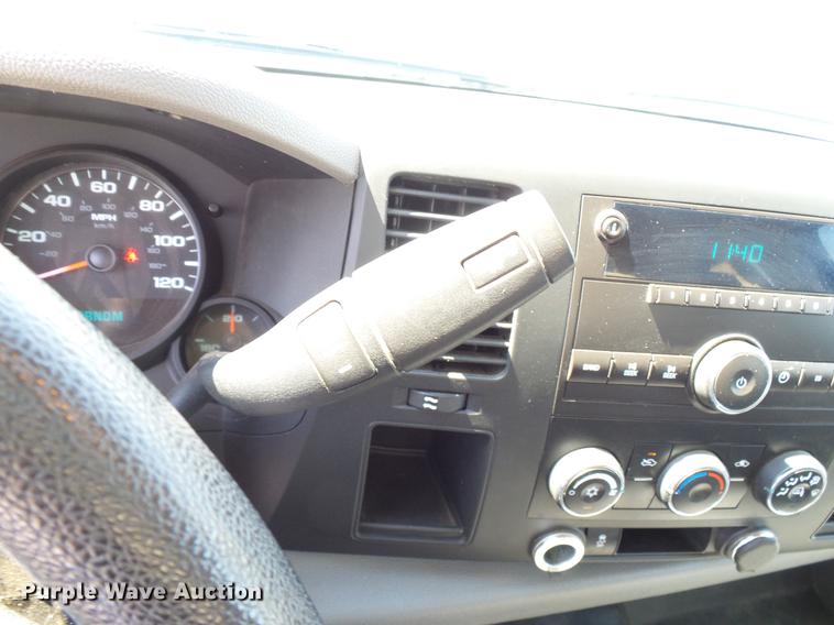 image for item DD5270 2013 Chevrolet Silverado 1500 Ext. Cab pickup truck