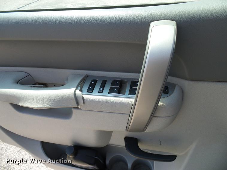 image for item DD5270 2013 Chevrolet Silverado 1500 Ext. Cab pickup truck