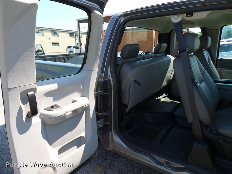 image for item DD5270 2013 Chevrolet Silverado 1500 Ext. Cab pickup truck