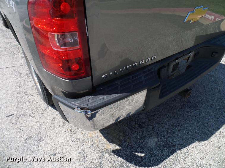 image for item DD5270 2013 Chevrolet Silverado 1500 Ext. Cab pickup truck