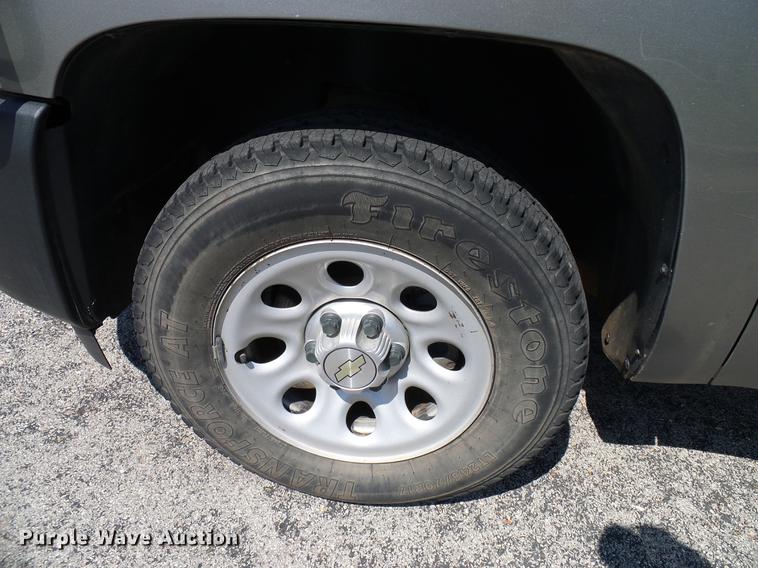 image for item DD5270 2013 Chevrolet Silverado 1500 Ext. Cab pickup truck