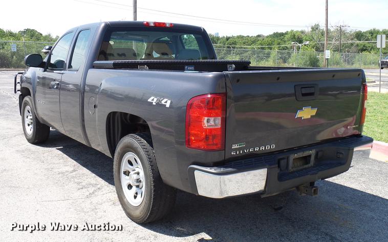 image for item DD5271 2011 Chevrolet Silverado 1500 Ext. Cab pickup truck