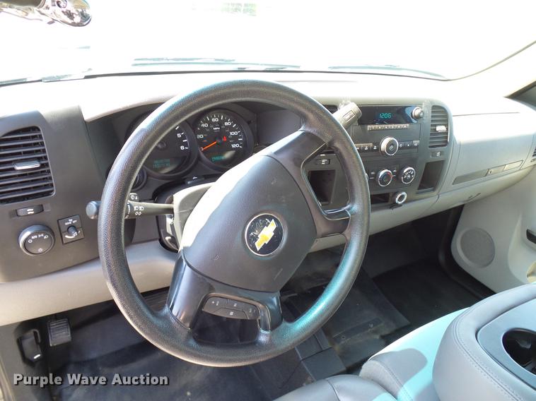 image for item DD5271 2011 Chevrolet Silverado 1500 Ext. Cab pickup truck