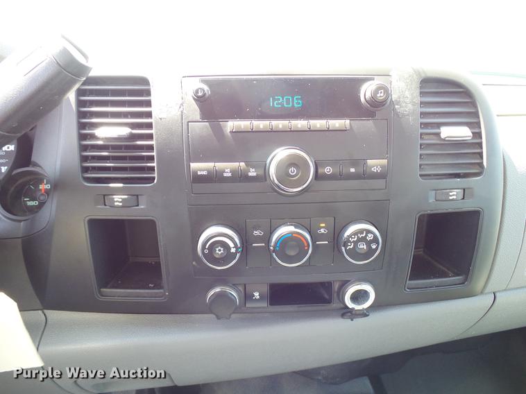 image for item DD5271 2011 Chevrolet Silverado 1500 Ext. Cab pickup truck