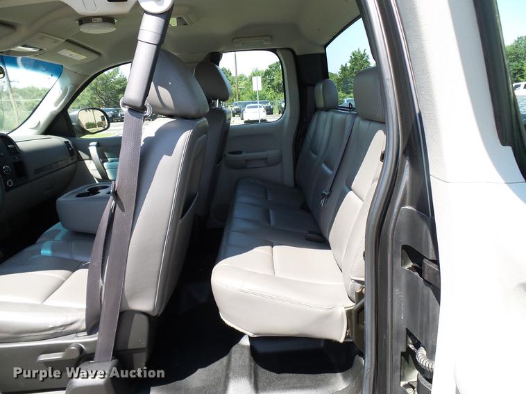 image for item DD5271 2011 Chevrolet Silverado 1500 Ext. Cab pickup truck