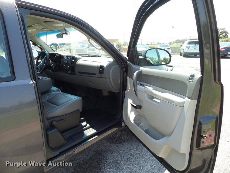 image for item DD5271 2011 Chevrolet Silverado 1500 Ext. Cab pickup truck