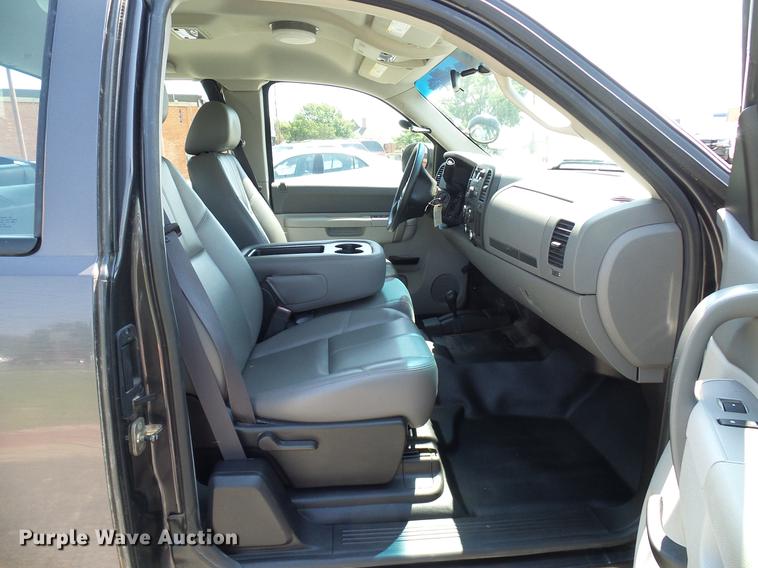 image for item DD5271 2011 Chevrolet Silverado 1500 Ext. Cab pickup truck