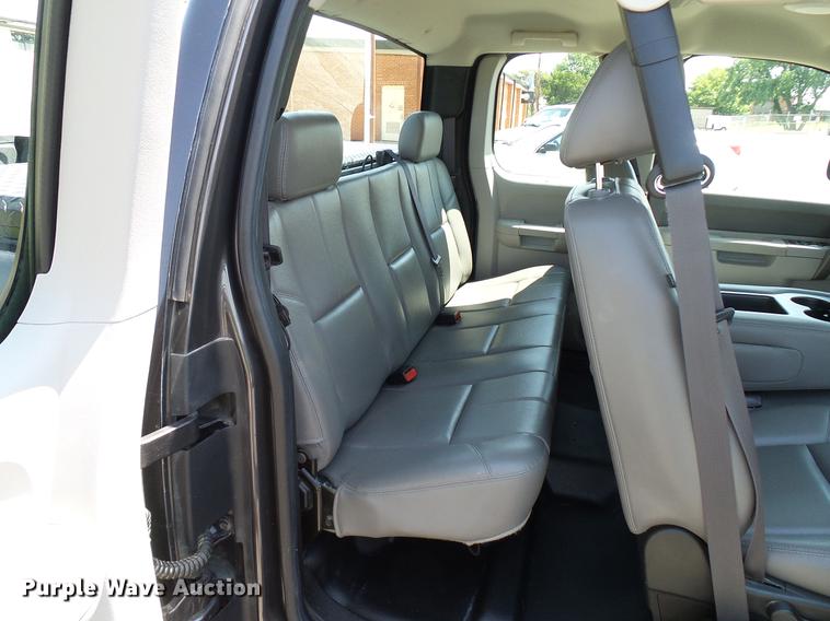 image for item DD5271 2011 Chevrolet Silverado 1500 Ext. Cab pickup truck