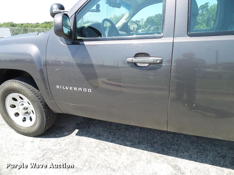 image for item DD5271 2011 Chevrolet Silverado 1500 Ext. Cab pickup truck